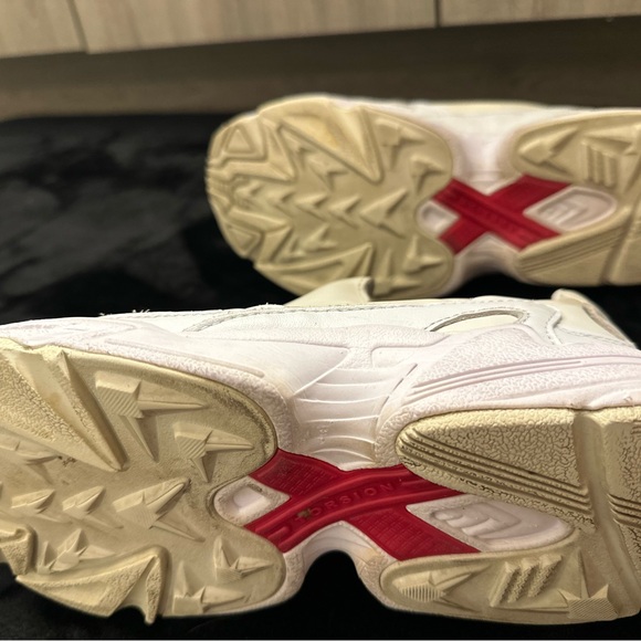 Adidas Falcon RX Triple White size 8 women great condition only worn a few times - Picture 8 of 11
